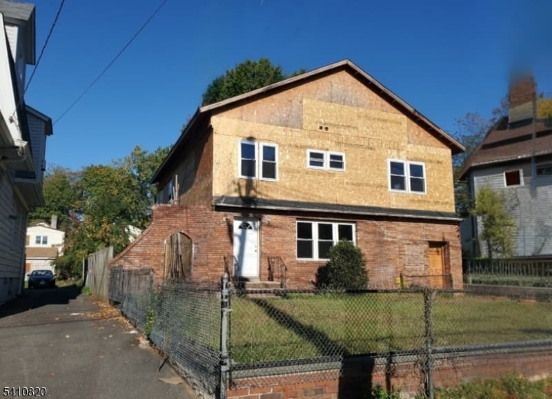 1406 Maple Ave, Hillside Twp.