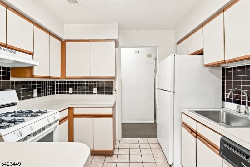 100 W Grand St, Elizabeth City, Union photo 12