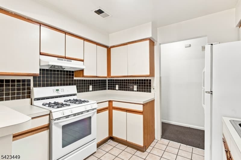 100 W Grand St, Elizabeth City, Union photo 13