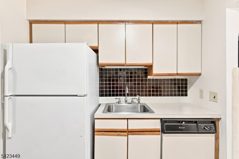 100 W Grand St, Elizabeth City, Union photo 15