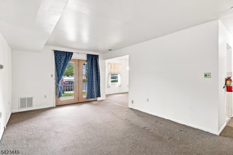 100 W Grand St, Elizabeth City, Union photo 8