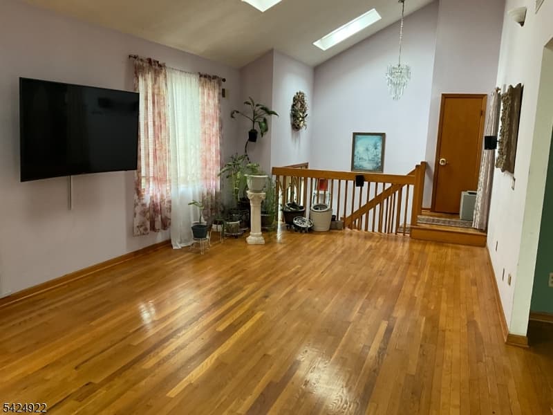 910 Orchard Ter, Linden City, Union photo 2