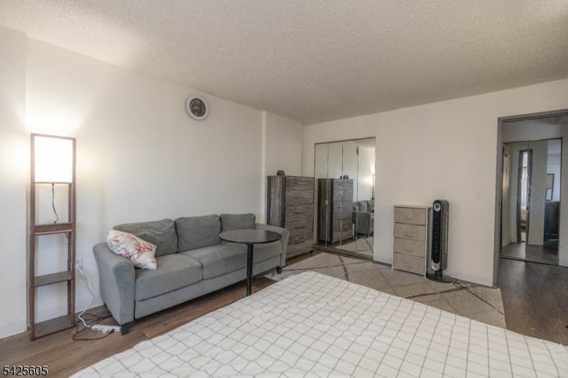 10 N Wood Ave, Linden City, Union photo 12