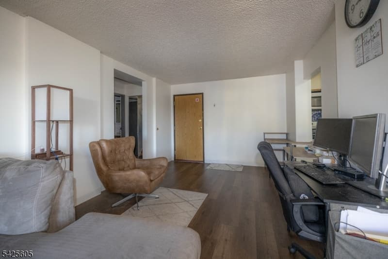 10 N Wood Ave, Linden City, Union photo 5