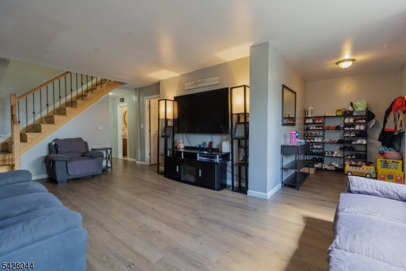 627 Van Buren Ave, Linden City, Union photo 10
