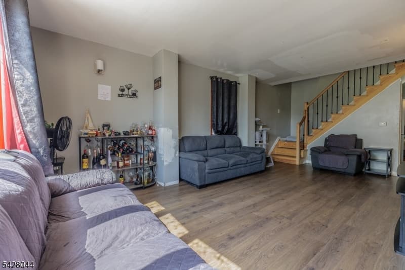 627 Van Buren Ave, Linden City, Union photo 9