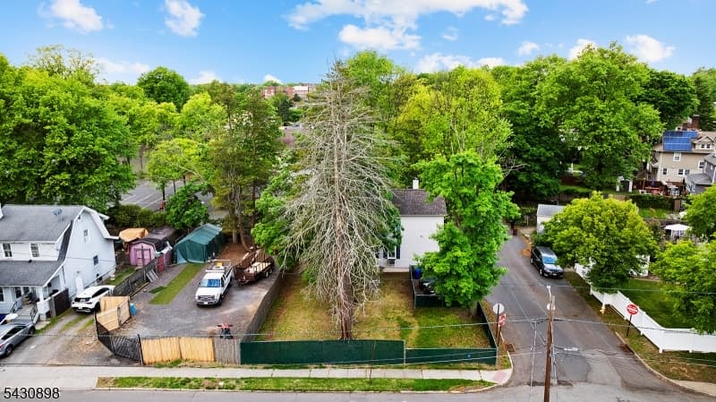 632 Millers Ln, Rahway City photo 5