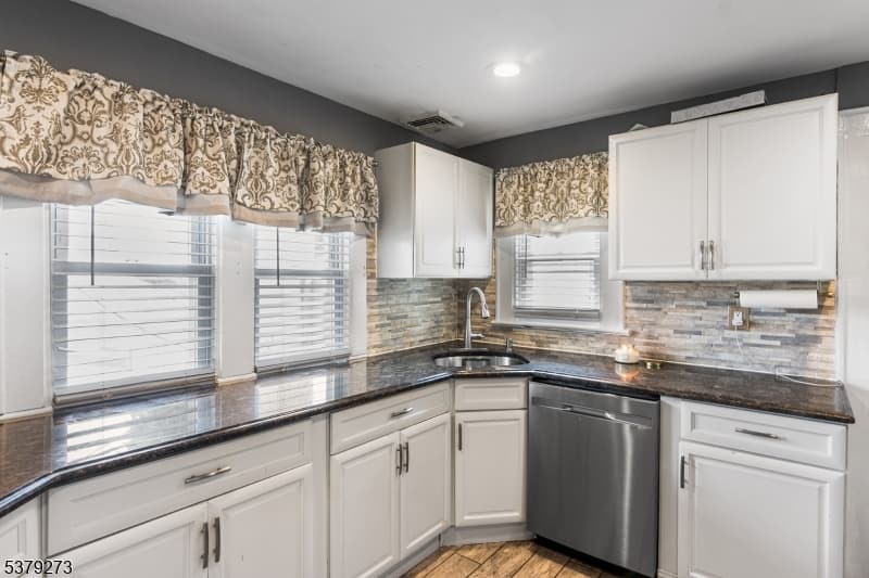 1648 Dill Ave, Linden City, Union photo 10
