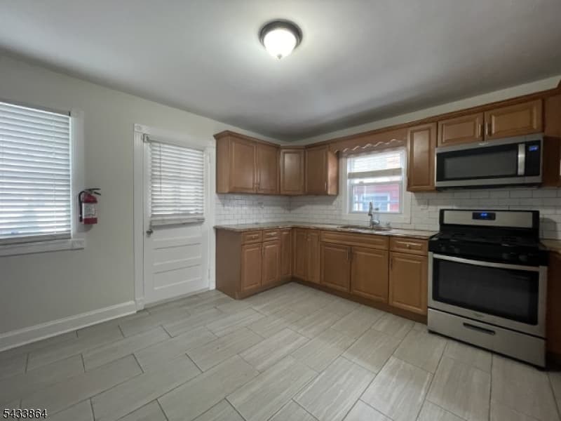 1584 Walker Ave, Union Twp., Union photo 8