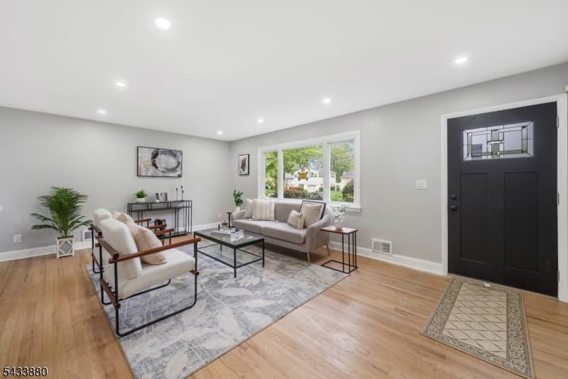 58 Glenwood Rd, Fanwood Boro, Union photo 3