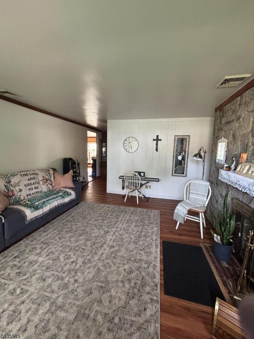 492 Booth Ct, Rahway City, Union photo 2
