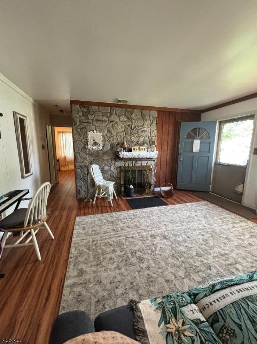 492 Booth Ct, Rahway City, Union photo 4