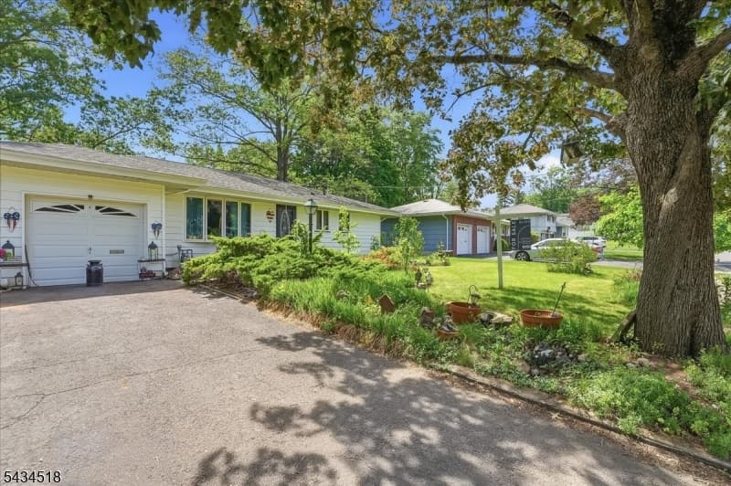 160 Hayes Ave, Clark Twp., Union