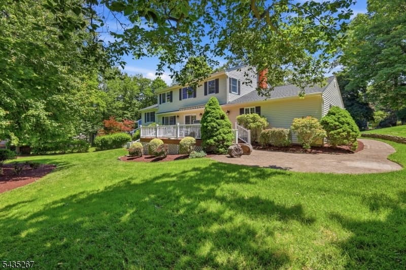 20 Coachman Ct, Berkeley Heights Twp., Union photo 4