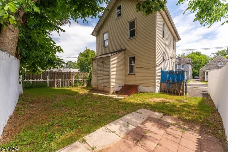 835 E 2nd St, Plainfield City, Union photo 3