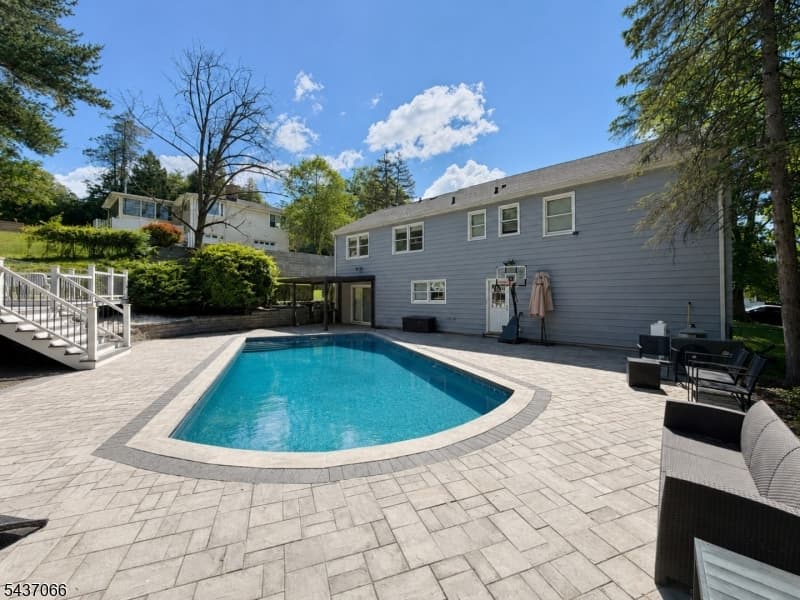 1626 Larkspur Dr, Mountainside Boro, Union photo 19