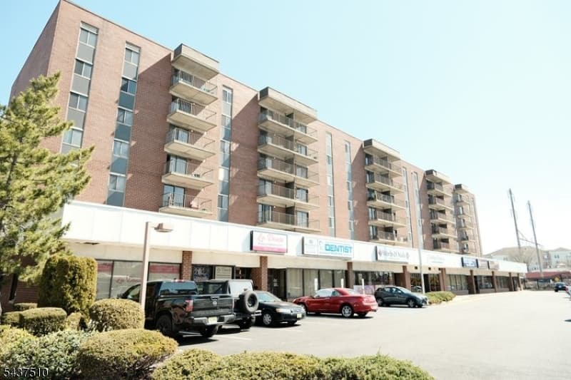 10 N Wood Ave, Linden City, Union