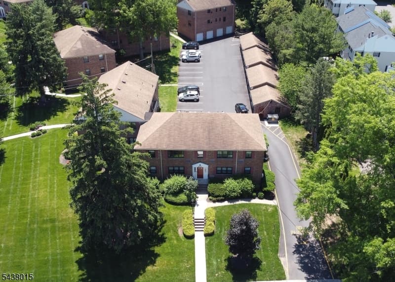 9 West Ct, Westfield Town, Union photo 17