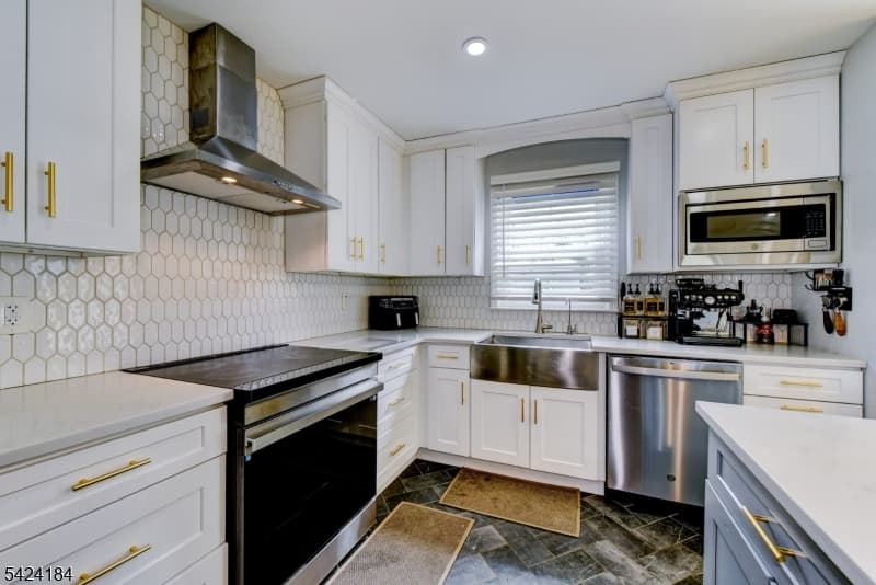 305 Buttfield Dr, Plainfield City, Union photo 13