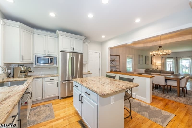 298 Emerson Ln, Berkeley Heights Twp., Union photo 3