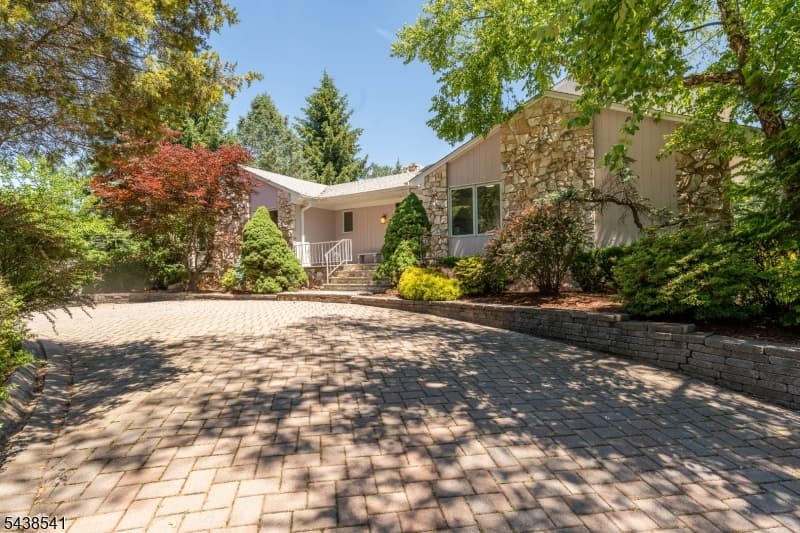 486 Summit Rd, Mountainside Boro, Union photo 41