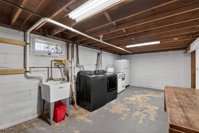 348 W Emerson Ave, Rahway City, Union photo 25