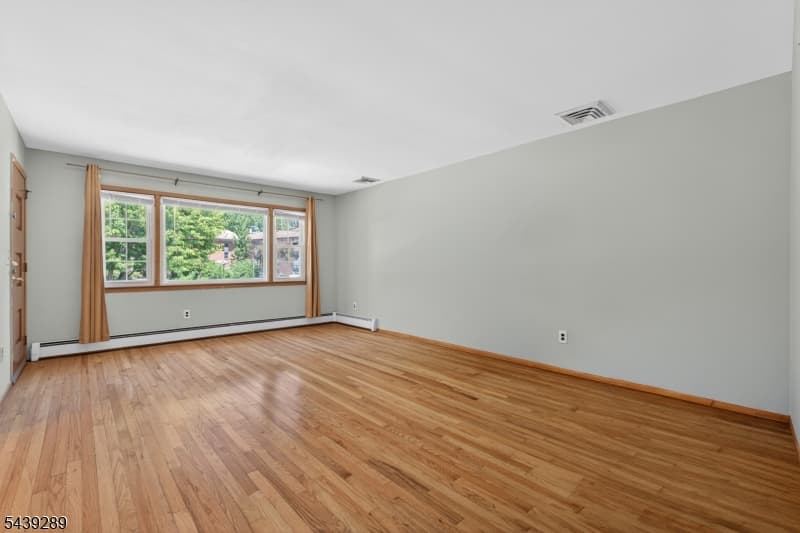 348 W Emerson Ave, Rahway City, Union photo 8