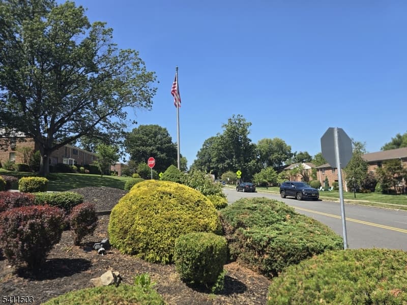 72D Troy Drive, Springfield Twp., Union