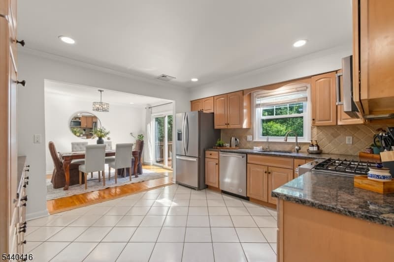 42 Sherwood Dr, New Providence Boro, Union photo 9