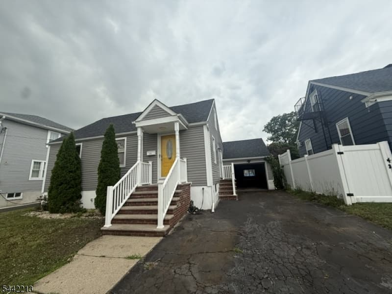 211 Bradford Ave, Linden City, Union