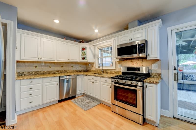 835 Colonial Arms Rd, Union Twp., Union photo 10