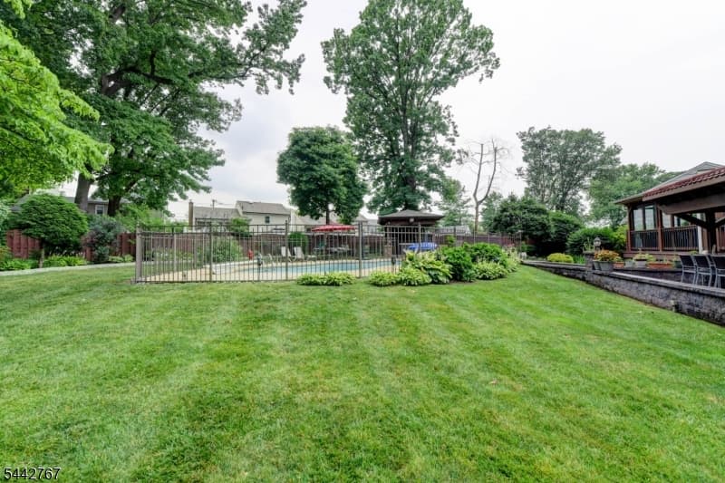 835 Colonial Arms Rd, Union Twp., Union photo 27