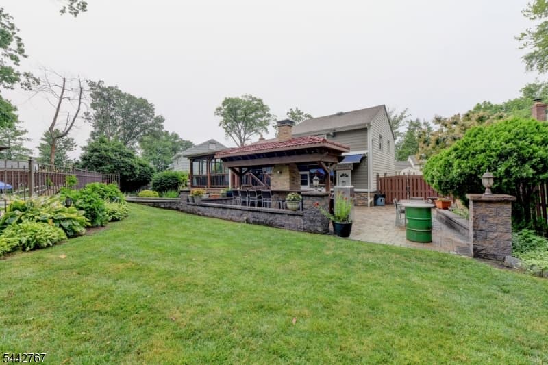 835 Colonial Arms Rd, Union Twp., Union photo 28