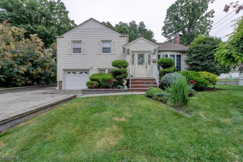 835 Colonial Arms Rd, Union Twp., Union photo 38
