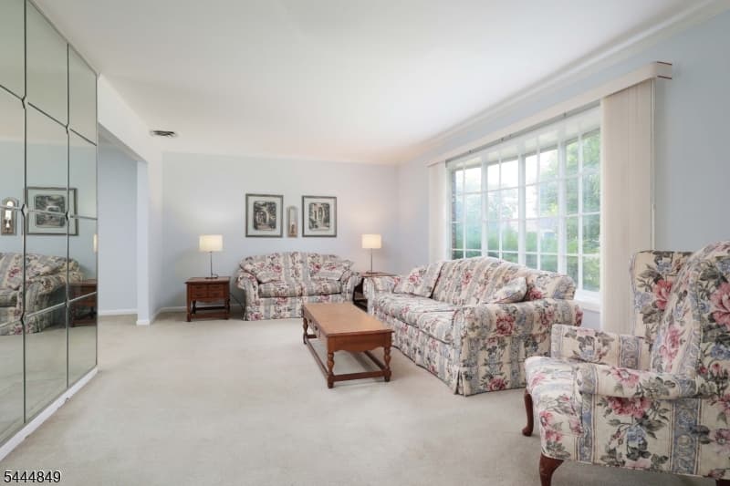 39 Saint Germain Dr, Clark Twp., Union photo 8