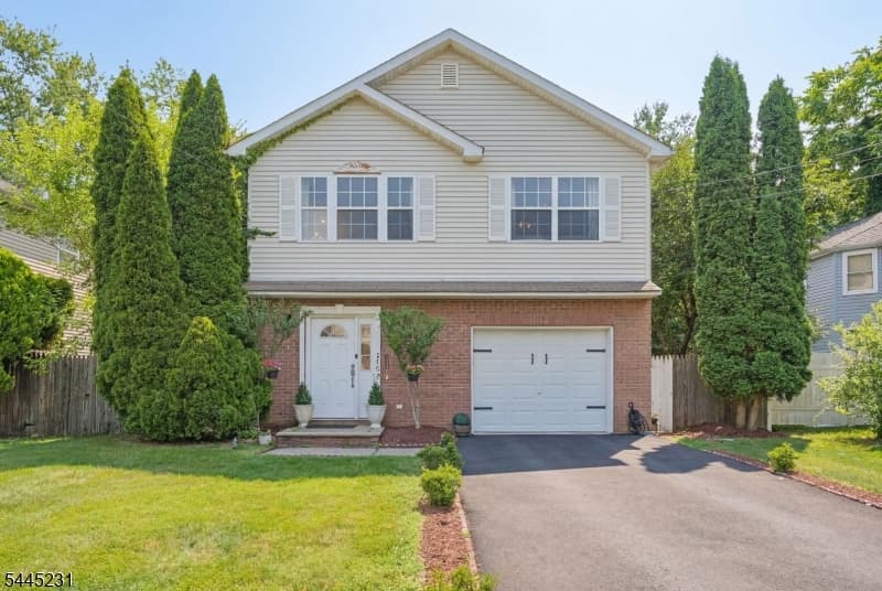 2402 Hamlette Pl, Scotch Plains Twp., Union