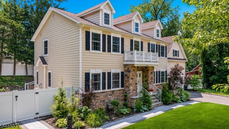 1233 Poplar Ave, Mountainside Boro, Union photo 3