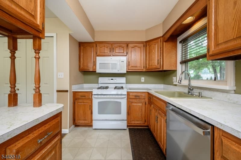 2239 Newark Ave, Scotch Plains Twp., Union photo 10