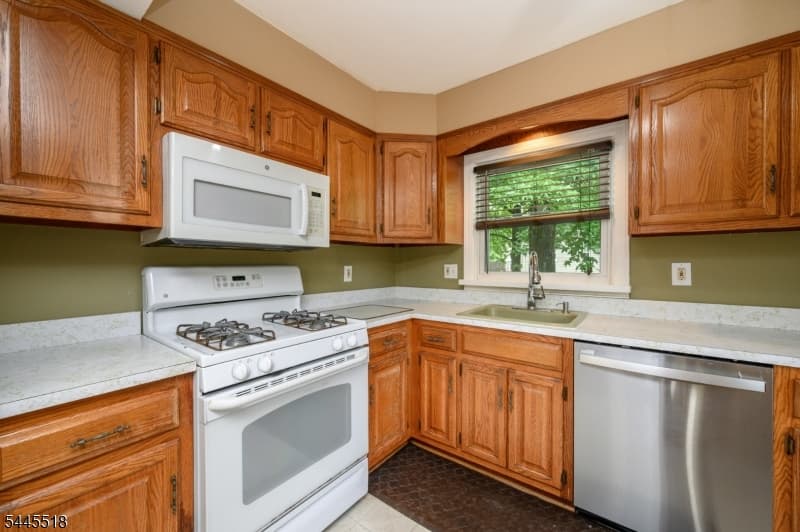 2239 Newark Ave, Scotch Plains Twp., Union photo 13