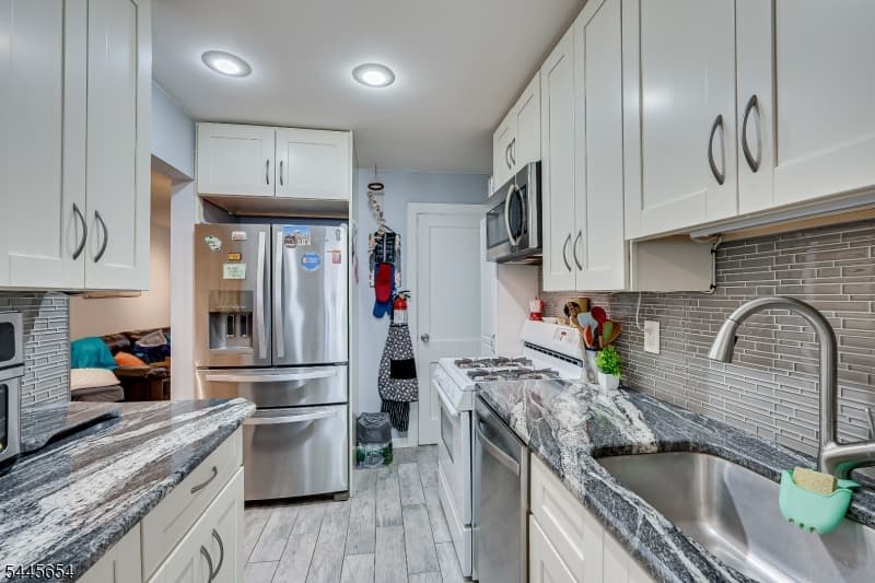 828 N Stiles St, Linden City, Union photo 13