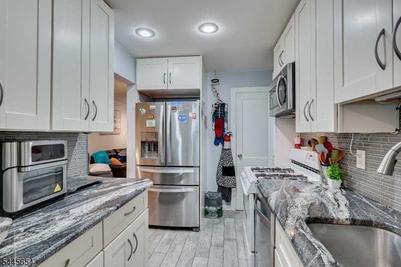 828 N Stiles St, Linden City, Union photo 14