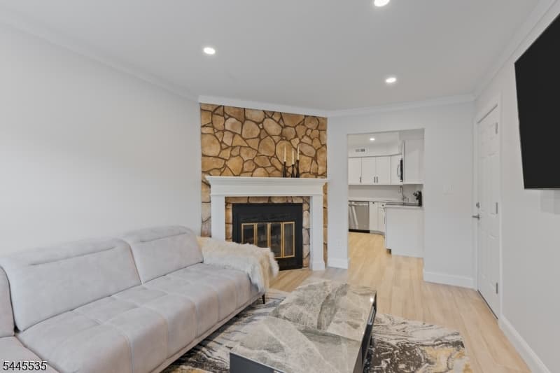 40 Wareham Ct, Scotch Plains Twp., Union photo 3
