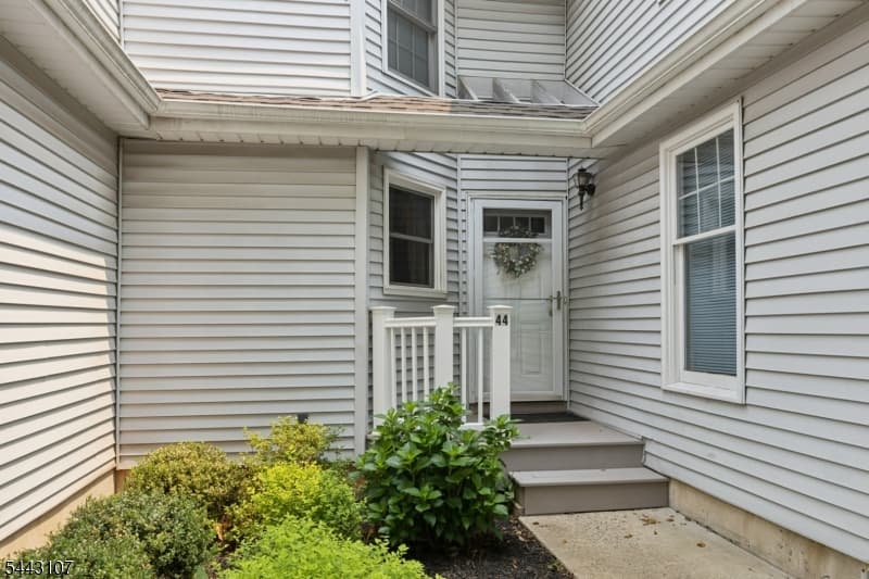 44 Lancelot Drive, Berkeley Heights Twp., Union photo 2