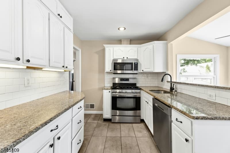 1815 N Stiles St, Linden City, Union photo 16