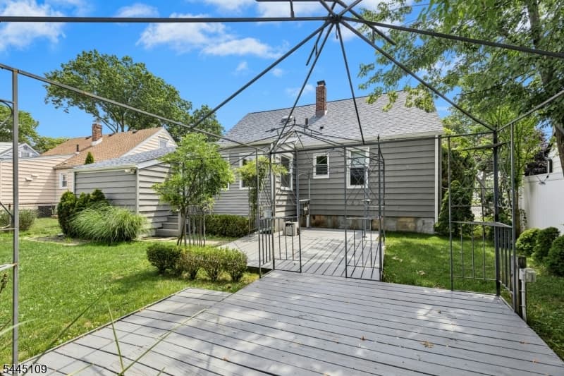 1815 N Stiles St, Linden City, Union photo 6