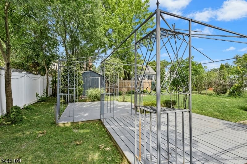 1815 N Stiles St, Linden City, Union photo 7