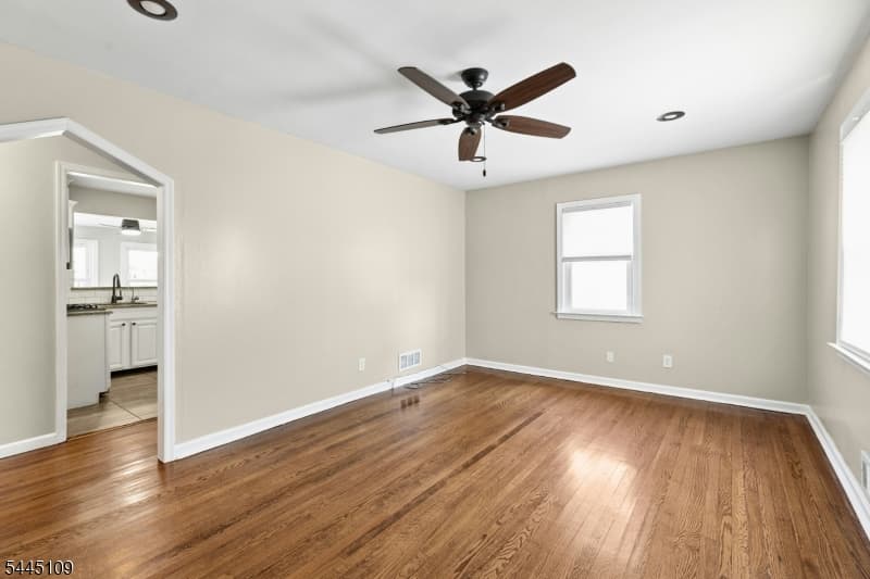 1815 N Stiles St, Linden City, Union photo 9