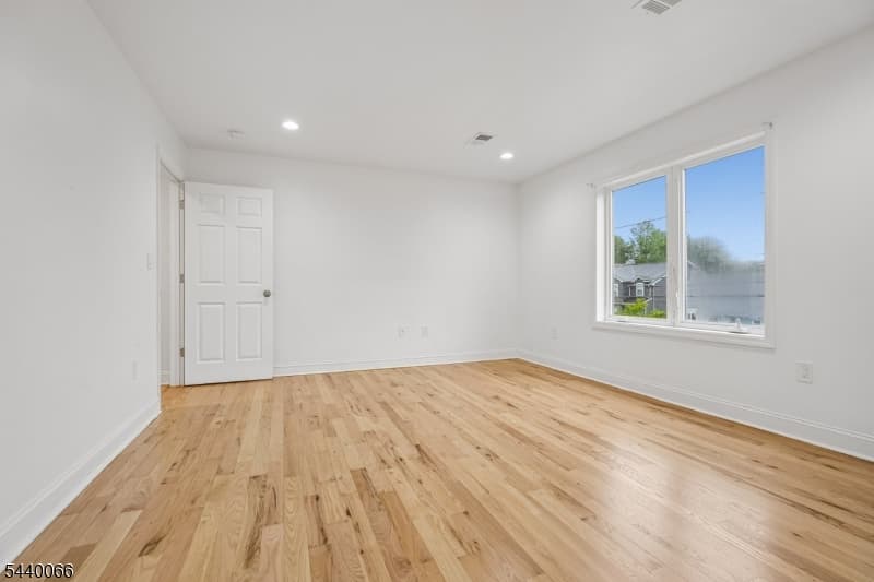 639 Myrtle Ave, Garwood Boro, Union photo 13