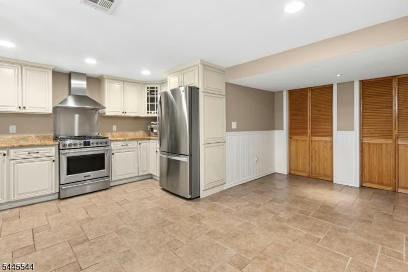 1003 Charles St, Mountainside Boro, Union photo 33
