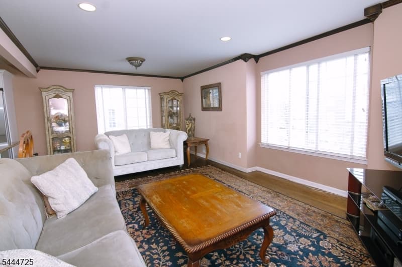 6 Whispering Way W, Berkeley Heights Twp., Union photo 11